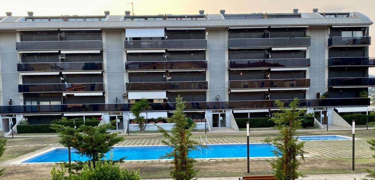 Apartamento Con 3 Habitaciones, Terraza Y Jardin Comunitario Con Piscina En Sant Antoni De Calonge Kültér fotó